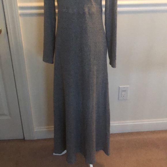 MODA INT’L Turtleneck long sleeve dress - Picture 7 of 12